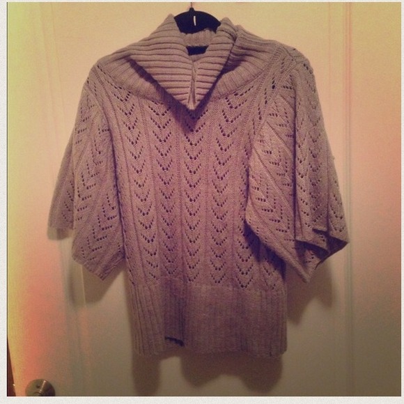 Gray cowl neck sweater - Host Pick! - Picture 4 of 4