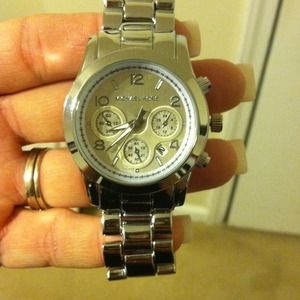 Michael kors watch**RESERVED**