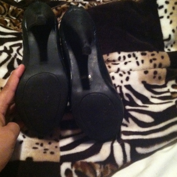 Black heels boots - Picture 5 of 5