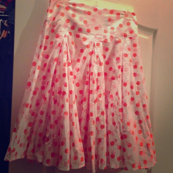Frilly skirt