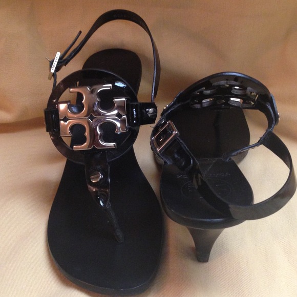 Sandals - Picture 2 of 4