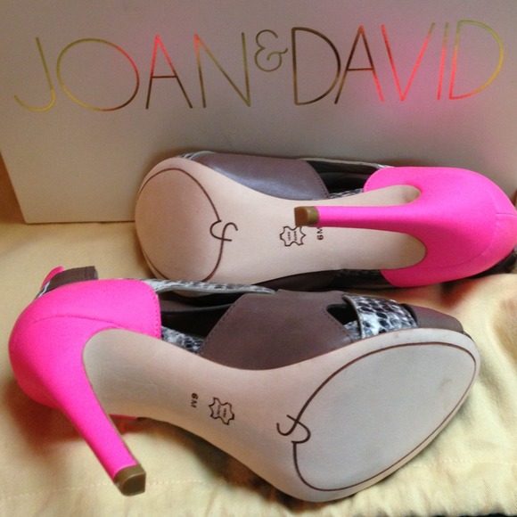 Shoes - Picture 4 of 4