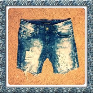 LOVEsick shorts