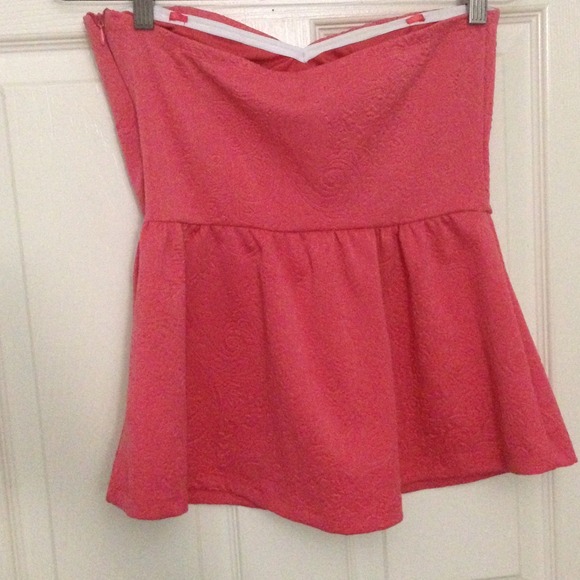 Pins And Needles Embossed Strapless Scuba Top - Picture 2 of 4