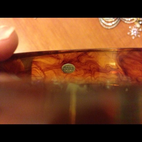 🚫HOLD Tarakylen🚫 🎉HP!🎉 Lulu Frost bangle - Picture 2 of 4