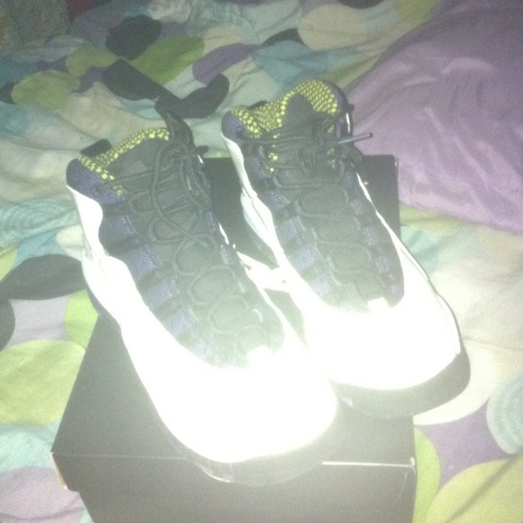 Jordan retro 10s - Picture 2 of 4