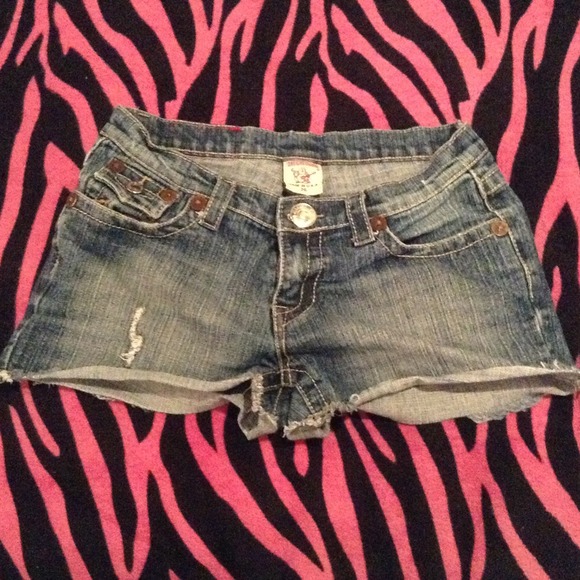 Authentic True Religion Denim shorts - Picture 2 of 4