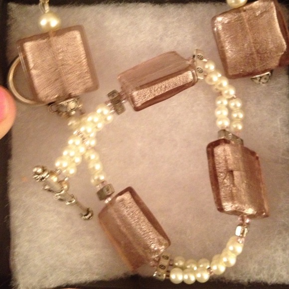 Handmade bracelet and earring set - Picture 1 of 1