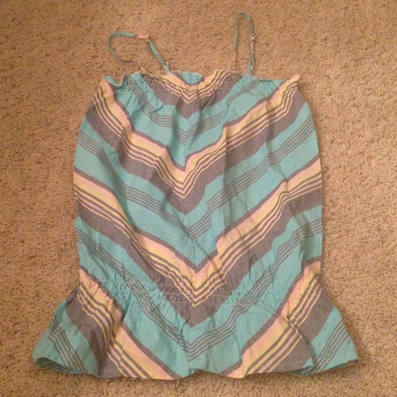Cute chevron tank with gathered waist size small
