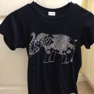 Brandy black elehant tee