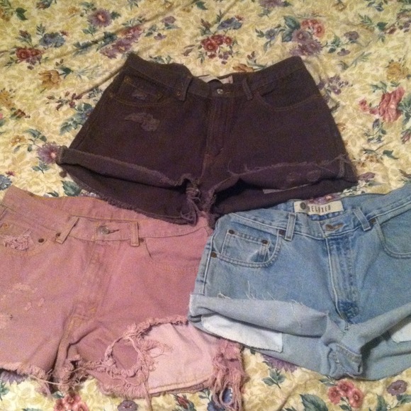 5 pairs of high waisted Levi's! - Picture 3 of 3