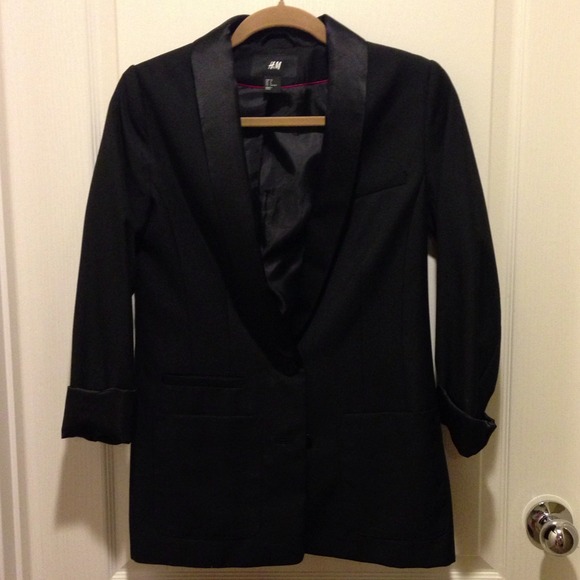 *Bundle* H&M Black Blazer & cheetah shirt