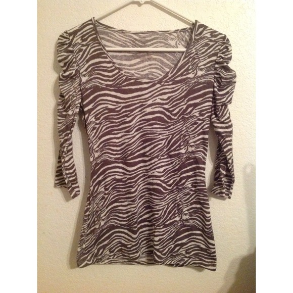 Zebra print med-sleeve shirt
