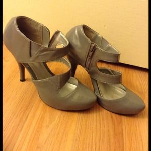 ❌sold❌ Gray heels