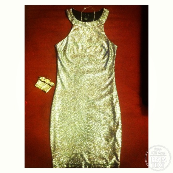 🔴Sold in bundle🔴Amazing silver party dress 🔥