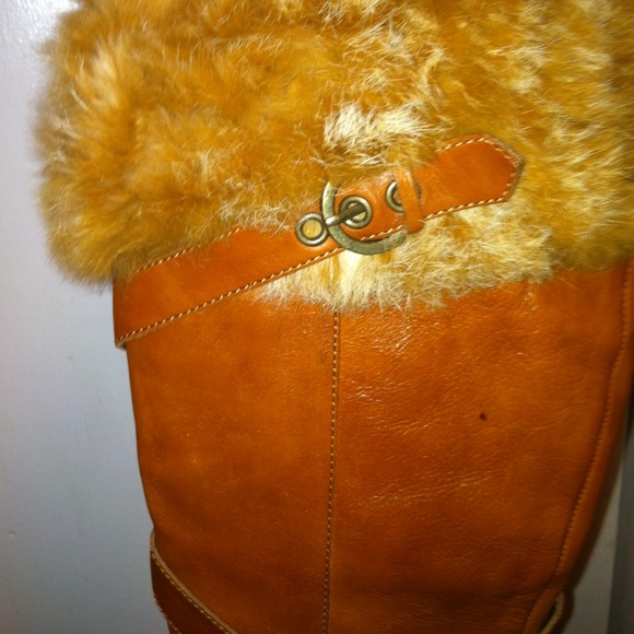 Leather Rabbit - Picture 3 of 4