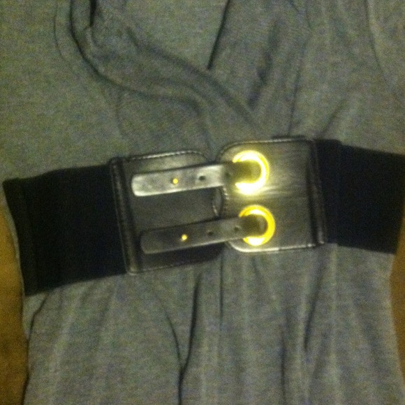 $$$$SOLD$$$$ ***Super cute*** XL Rhapsody Top - Picture 3 of 4