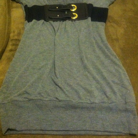 $$$$SOLD$$$$ ***Super cute*** XL Rhapsody Top - Picture 4 of 4