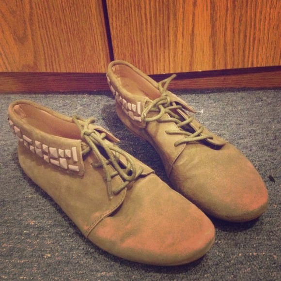 Rachel Roy leather shoes