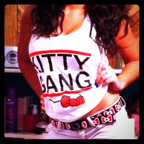 kitty gang tank top & matching hello kitty belt
