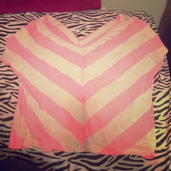 💗Off-The-Shoulder Pink & Off-White Top💗
