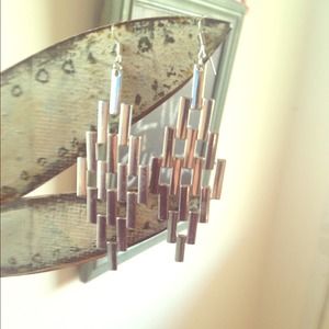 Awesome retro silver dangling / chandler earrings!