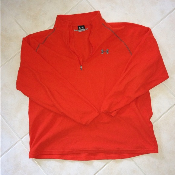 SOLD Men's Under Armour Fleece