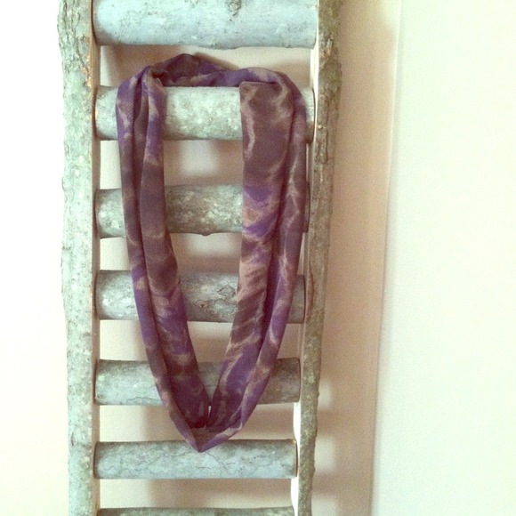 gorgeous purple tone chiffon small infinity scarf