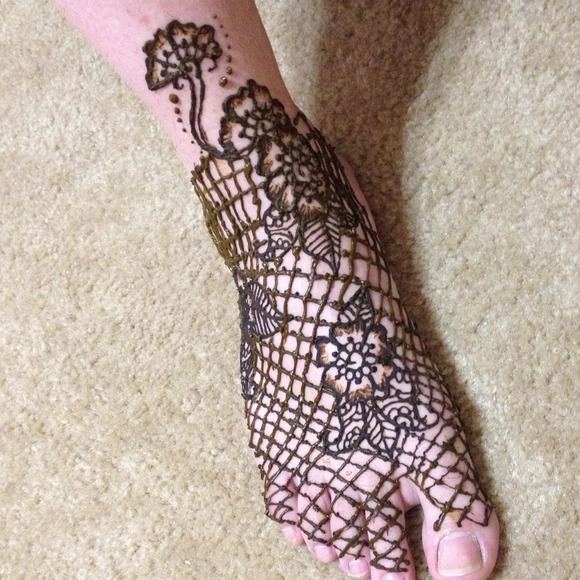 Henna designs - Picture 3 of 4