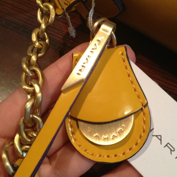 *NEW* Tahari shoulder bag - Picture 4 of 4