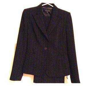 👠Black pinstripe suit