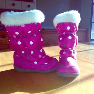 Little girl winter snow boots!