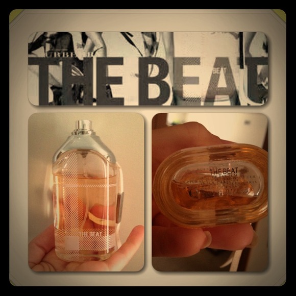 Burberry Accessories - 🎉SALE 🎉Burberry The Beat ⭐