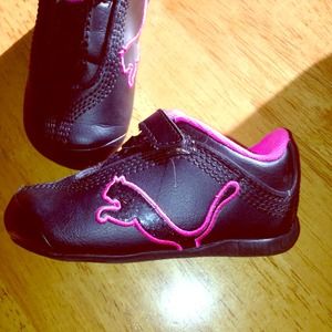 Little girls puma shoes!