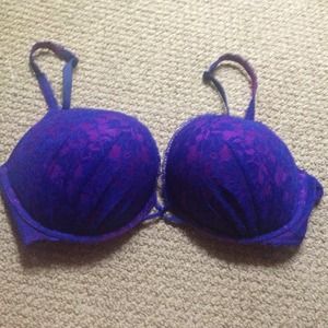 36D Victoria's Secret Miraculous Plunge Bra