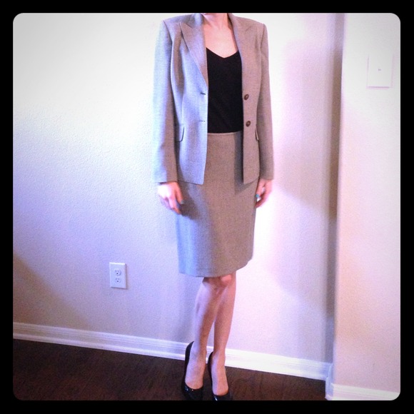 👠Anne Klein skirt suit - worn for one interview!