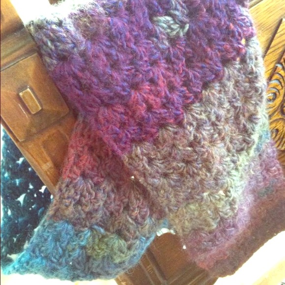 Wool scarf