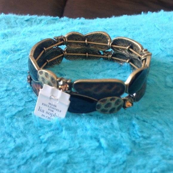 Lia Sophia bracelet"wild thing"