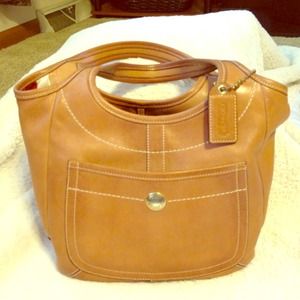 Medium size coach legacy hobo HOLD for @zoemama7