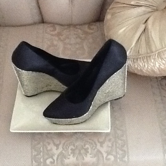 Black and Silver Wedge