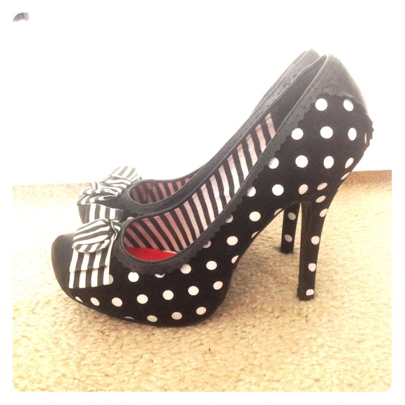 Gorgeous polka dot and striped bow heels