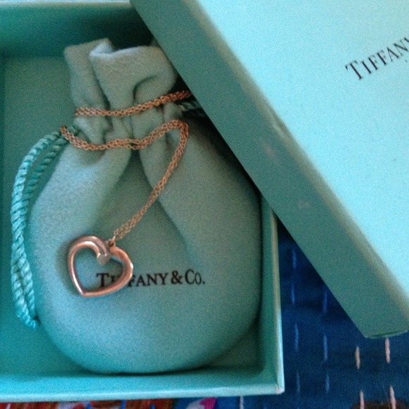 Tiffany's necklace - Picture 1 of 2