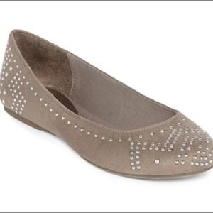 ⭐Olsenboye studded flats⭐