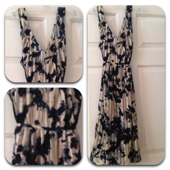 Motherhood Maternity Dress