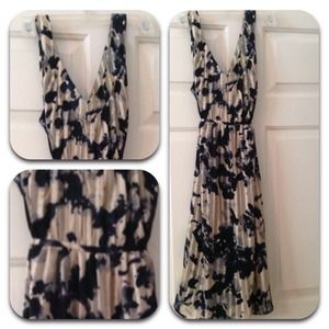 Motherhood Maternity Dress