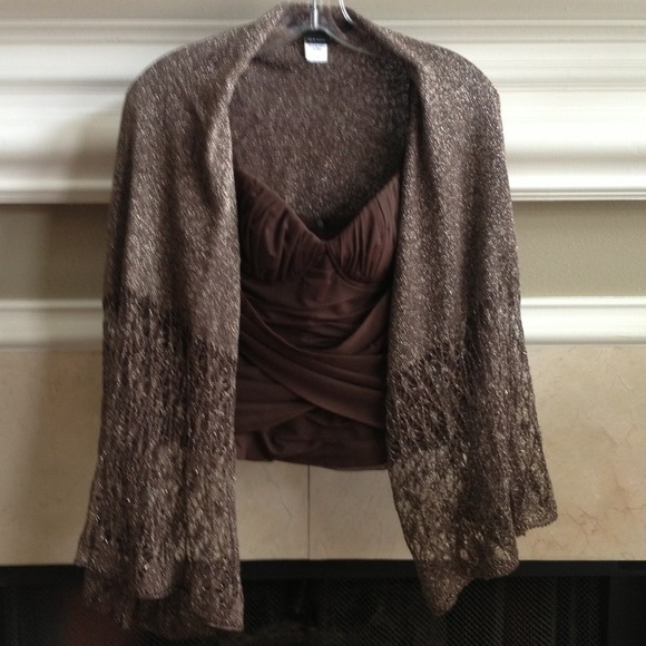 🌟HOST PICK🌟BCBGMAXAZRIA BROWN&GOLD SHRUG/WRAP - Picture 3 of 4