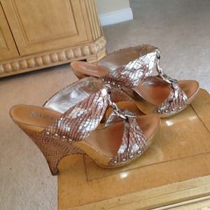 Marciano silver chrome wedges hard to find!