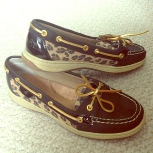 Leopard print Sperry's