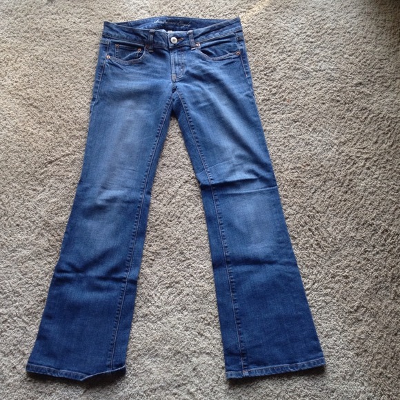 American Eagle favorite boyfriend jeans