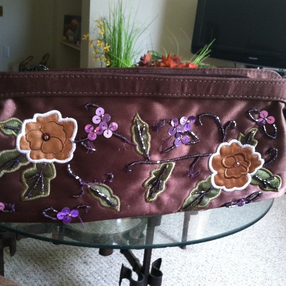 BLING ZIP POUCH - Picture 1 of 4